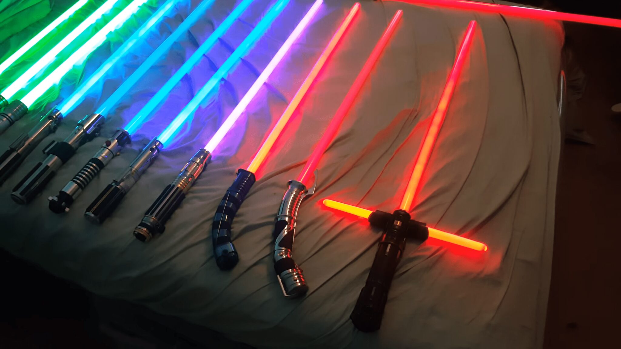 10 Best Retractable Lightsabers 2023 For Star Wars Fans